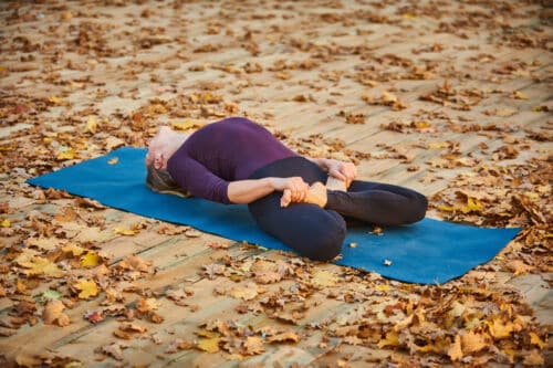 Posture poisson yoga