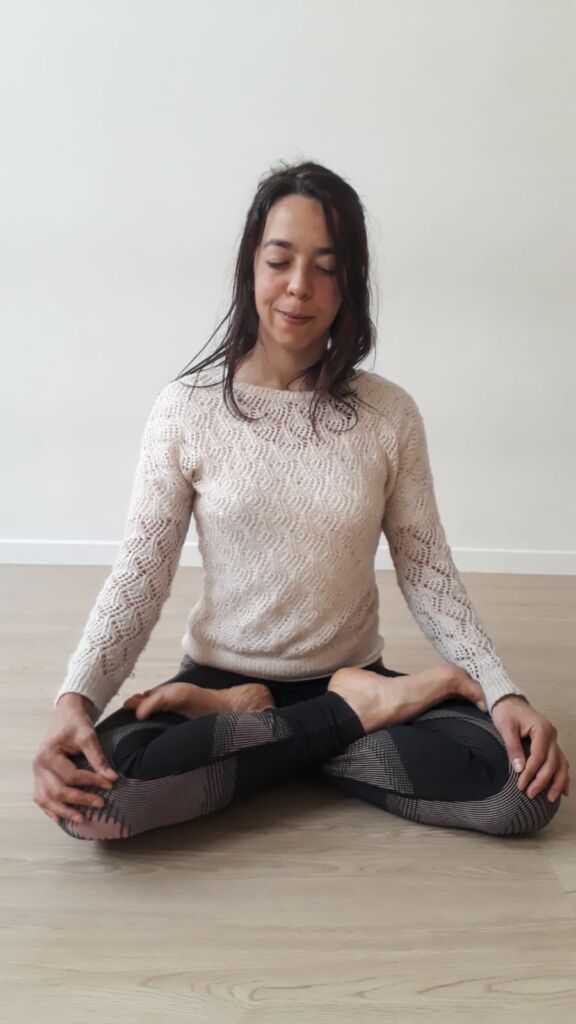 posture lotus yoga padmasana