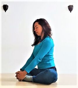 posture auspicieuse yoga 2